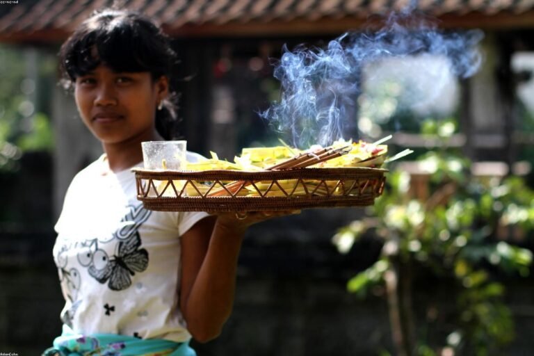 Kuningan Holy Day Temple Tour